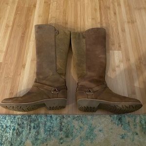 Knee-high Teva de La Vina dos waterproof boots